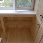 mobiletto da balcone in legno