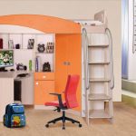letto a forma di delfino nella cameretta dei bambini