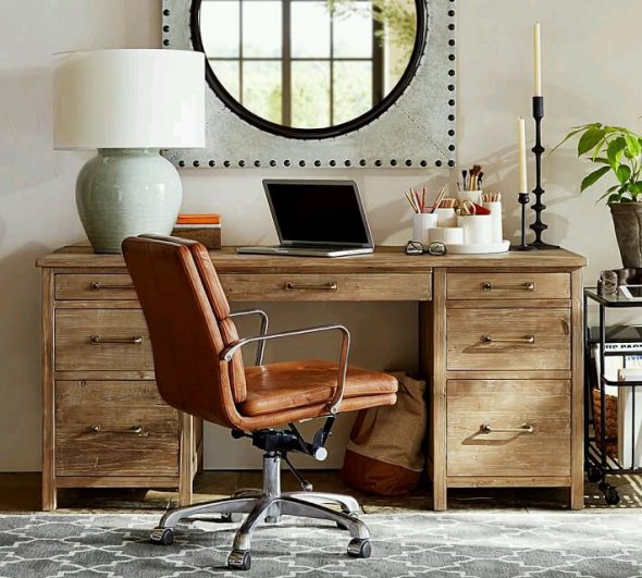 scrivania in legno