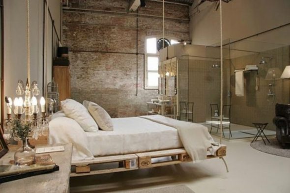 letto di pallet sospeso