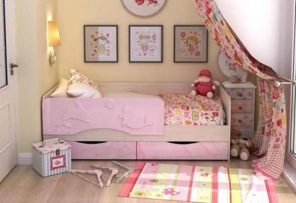 letto delfino rosa