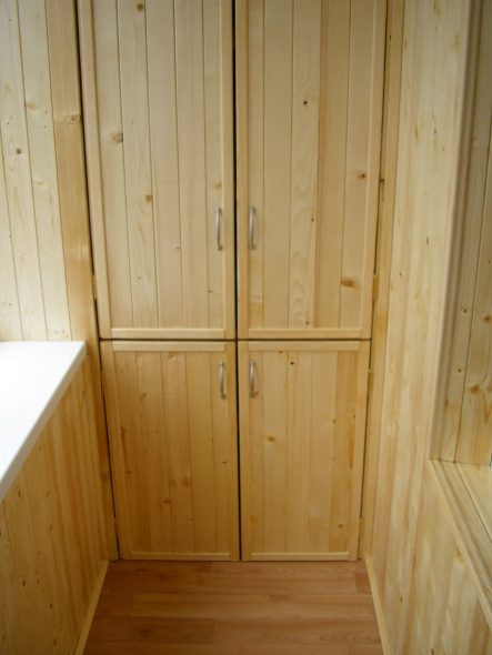 Mobiletto fai da te in legno di abete