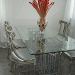 altezza standard del tavolo all'interno della cucina