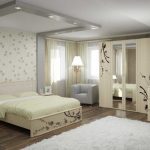 carta da parati chiara in una camera da letto luminosa