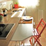 tavolo estraibile sotto il piano del tavolo