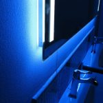 illuminazione a specchio al neon