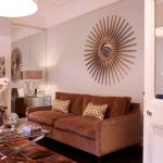 specchio del sole all'interno della casa
