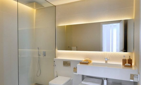 specchio da bagno con retroilluminazione
