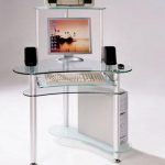 Scrivania per computer in vetro