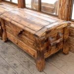 Mobili in legno invecchiato