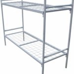 Vendita di letti metallici per operai