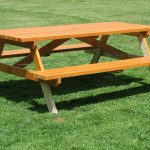 Tavolo da picnic con panche