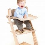 La sedia universale per bambini cresce con il bambino