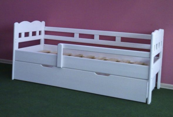 letto per bambini con sponda laterale