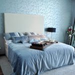 letto matrimoniale in blu