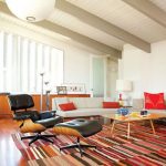 sedia con poggiapiedi nel design del soggiorno
