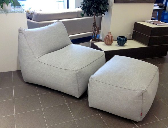 poltrona con pouf soppalco