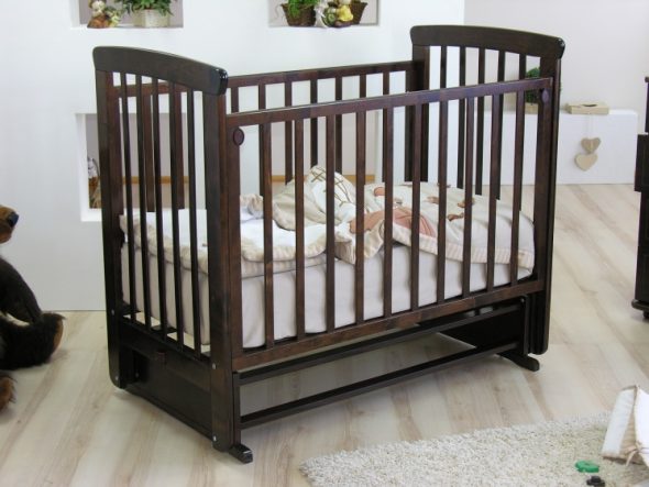 letto a pendolo con materasso