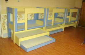 mobili su misura per la scuola materna