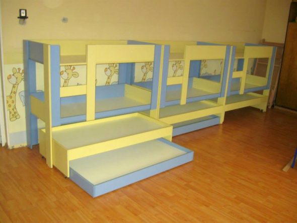mobili su misura per la scuola materna