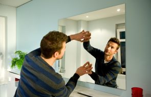 installazione dello specchio
