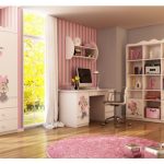 porta-giocattoli per la cameretta di una bambina