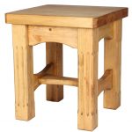 sgabello di diverse forme