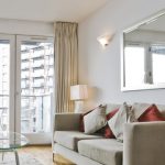 specchio all'interno