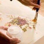 Decorazione di mobili con la tecnica del decoupage