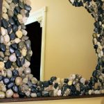 Decorazione fai da te con specchio per il bagno