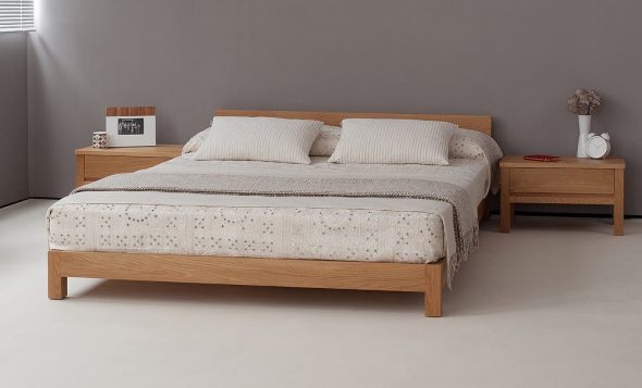 Letto in legno all'interno