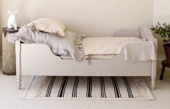 Letto per bambini in stile provenzale in legno