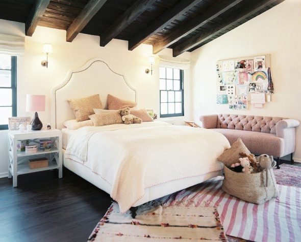 Camera per ragazze splendidamente decorata