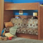 Letto a soppalco con divano sottostante per la cameretta dei bambini
