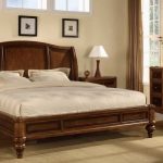 Letto da camera in legno massello