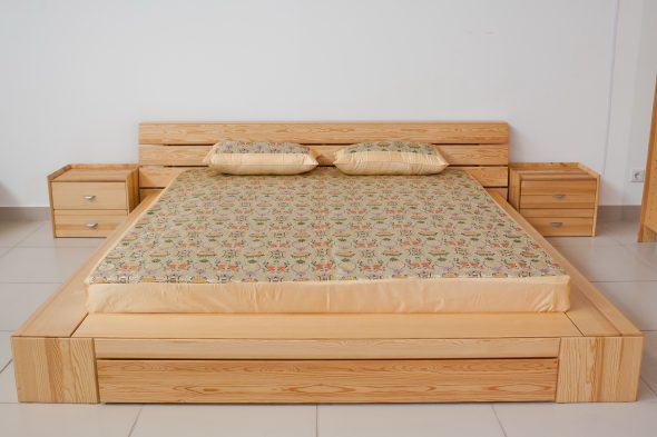 Letto in pino massello