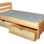 Letto in pino massello con cassetti