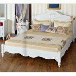 Letto in stile provenzale per la camera da letto Lavanda