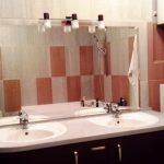 Specchio sospeso per il bagno