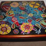 Restauro di mobili antichi con le tue mani - disegno multicolore