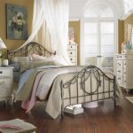 Camera da letto in stile provenzale - arredamento