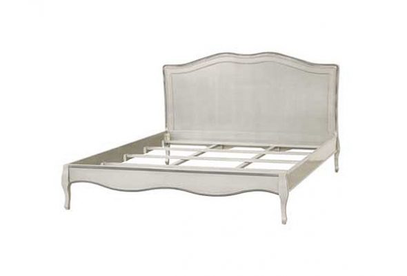 Stile provenzale nella camera da letto-letto