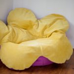 poltrona a sacco a forma di fiore
