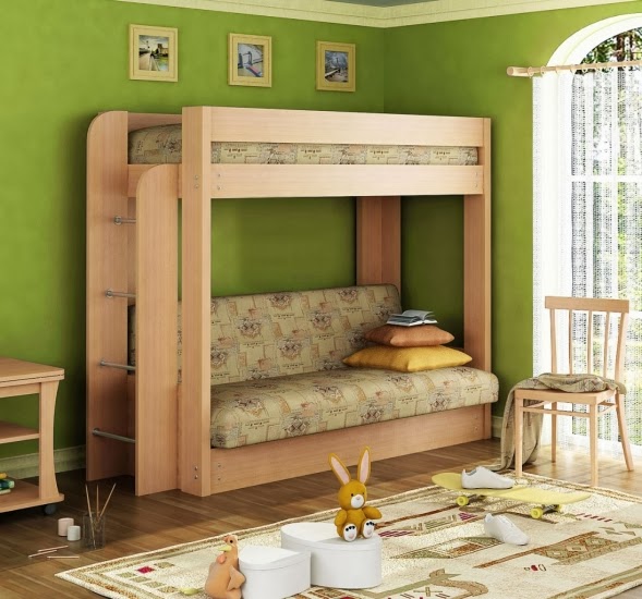 un divano letto a castello, dove il livello inferiore è un normale divano per bambini