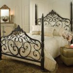 letto matrimoniale in ferro battuto all'interno