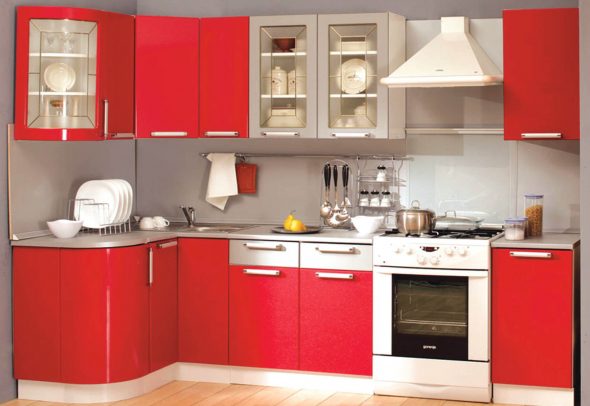 cucina angolare luminosa