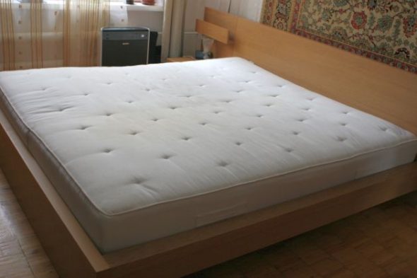 foto del materasso del letto matrimoniale