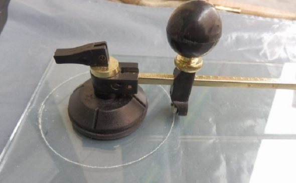 glass cutter hole