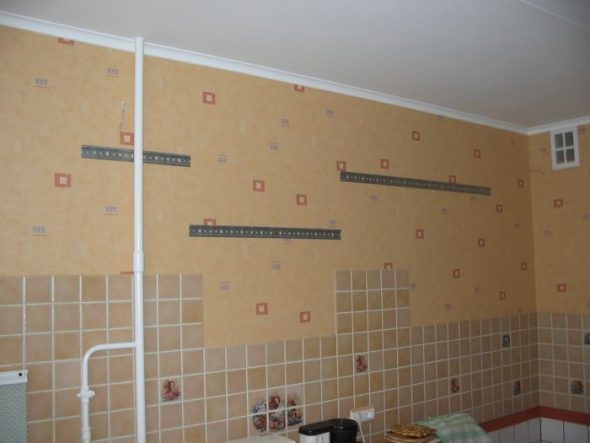 appendere i mobili in cucina
