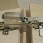 sulle cerniere per mobili